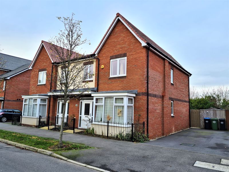 Edison Drive, Rugby