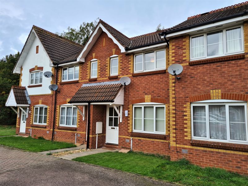 Bronte Close, Rugby
