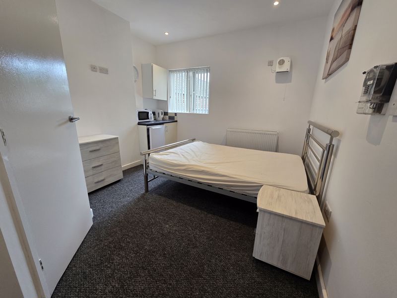 Room 2 – Murray Road, Rugby