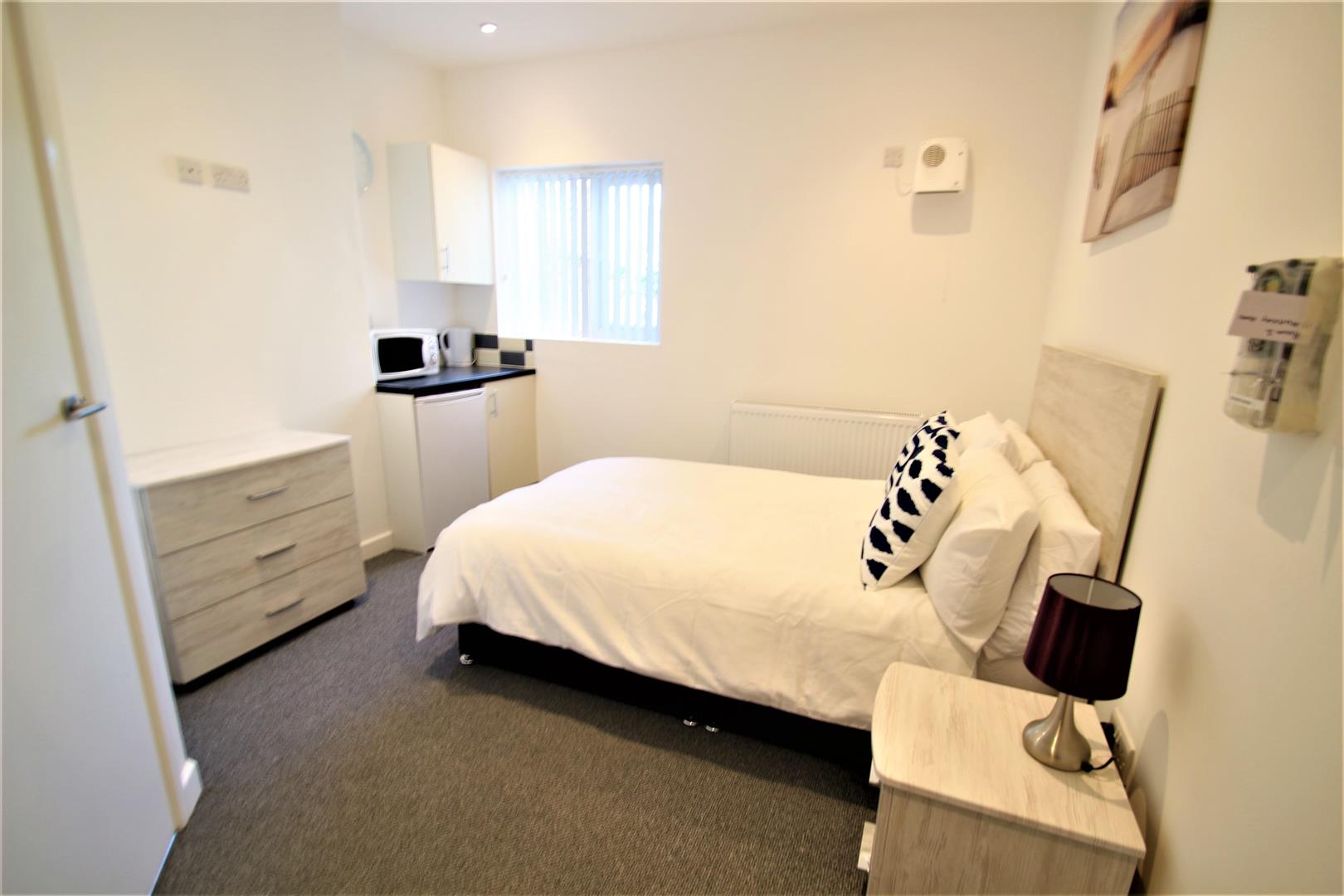 Room 2 – Murray Road, Rugby