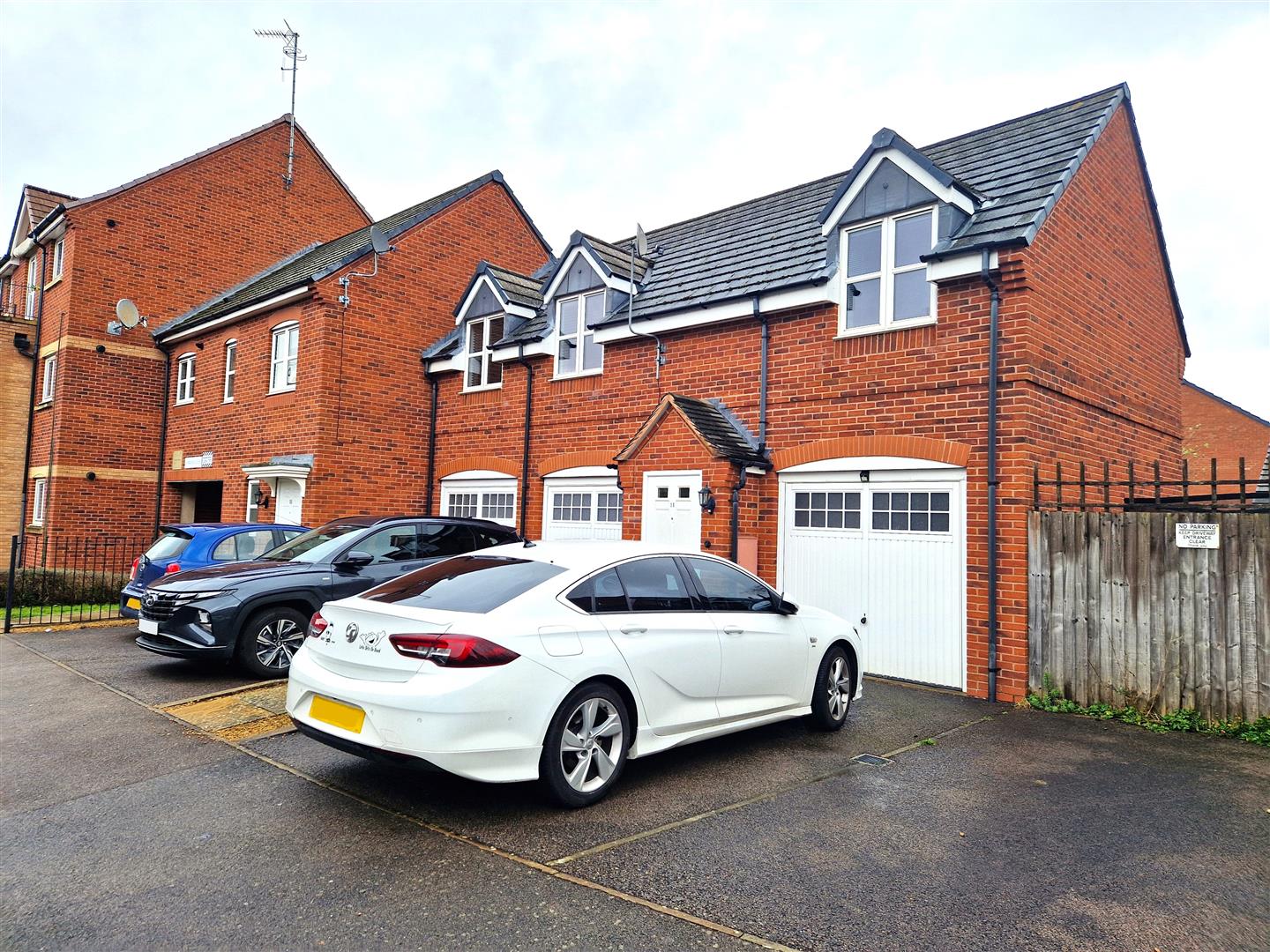 Brodie Close, Rugby